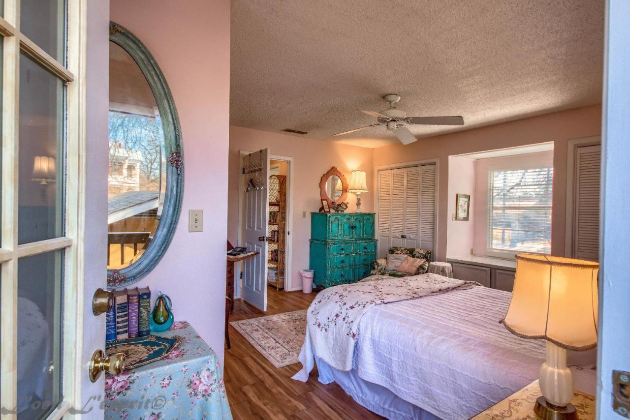 Binky'S Nest Daire Fredericksburg Dış mekan fotoğraf